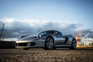 Stunning Porsche Carrera Gt Unleashed Wallpaper
