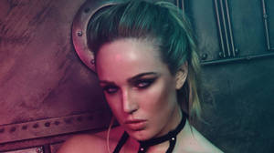 Stunning Portrait Of Caity Lotz Wallpaper