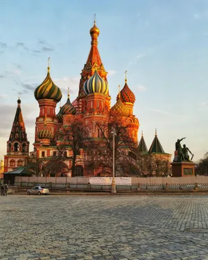 Stunning Saint Basils Cathedral In Moscow Wallpaper