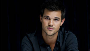 Stunning Taylor Lautner Wallpaper