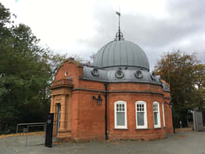 Stunning Twilight Sky At The Iconic Royal Observatory Wallpaper