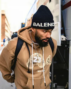 Stylish Athlete Streetwear Look Wallpaper