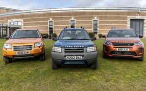 Stylish Land Rover Freelander Off-road Adventure Wallpaper