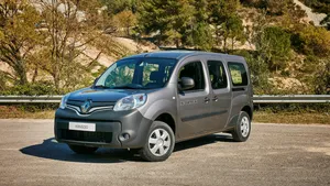 Stylish Renault Kangoo On The Open Road Wallpaper