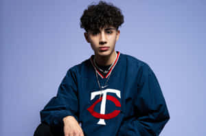 Stylish Young Manin Sports Jersey Wallpaper