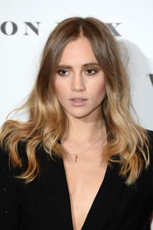 Suki Waterhouse Event Portrait Wallpaper