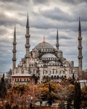 Sultan Ahmed Mosque Phone Dark Clouds Wallpaper