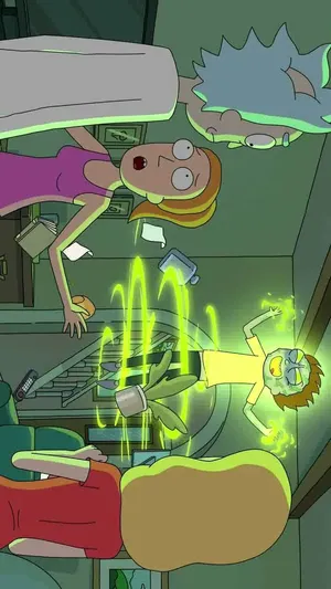 Summer Smith Striking A Pose Wallpaper