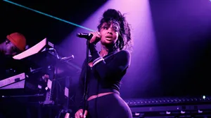 Summer Walker At Electric Brixton Wallpaper