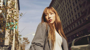 Sun-kissed Taeyeon Enjoying The Sun Wallpaper