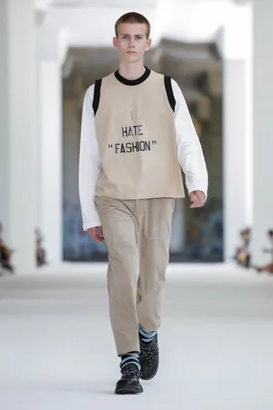 Sunnei Model Wearing Hate Fashion Vest Wallpaper