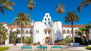 Sunny College Campus Architecture Wallpaper