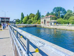 Sunny Dayat Ballard Locks Seattle Wallpaper