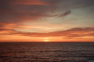 Sunset Gradient Ocean Desktop Wallpaper