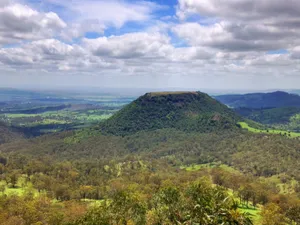 Sunset Over Toowoomba City Skyline Wallpaper