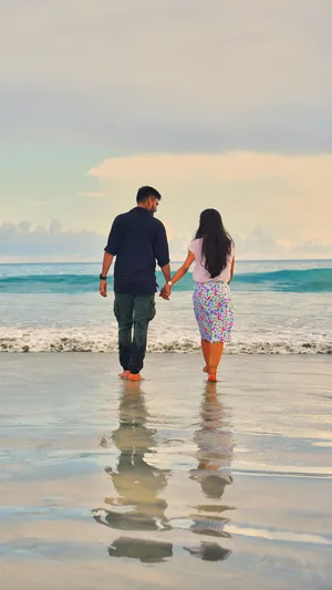 Sunset Romance At The Beach Wallpaper