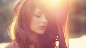 Sunshine Girl Wallpaper