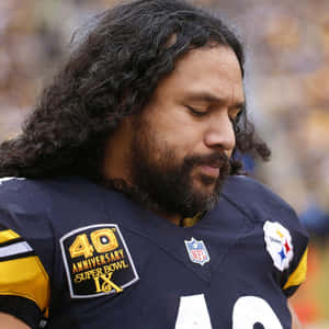 Super Bowl Champion Troy Polamalu Of The Pittsburgh Steelers Wallpaper