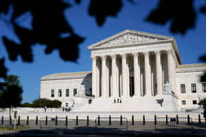 Supreme Court Building Behind Fences Wallpaper