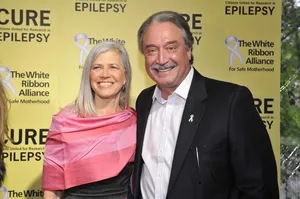 Susan Axelrod And Alex Castellanos Wallpaper