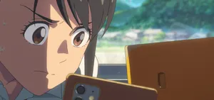 Suzume Concerned Look With Phone Wallpaper