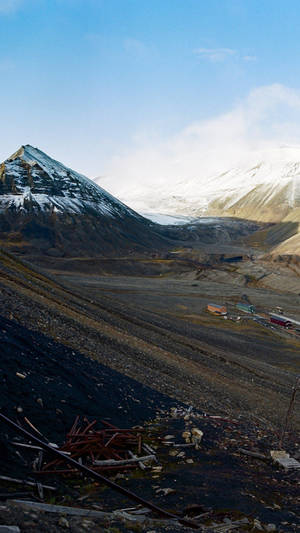 Svalbard White And Black Mountains Wallpaper