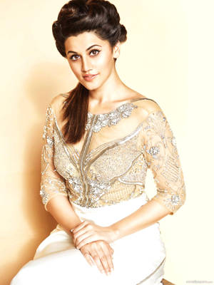 Taapsee Pannu In Formal Dress Wallpaper