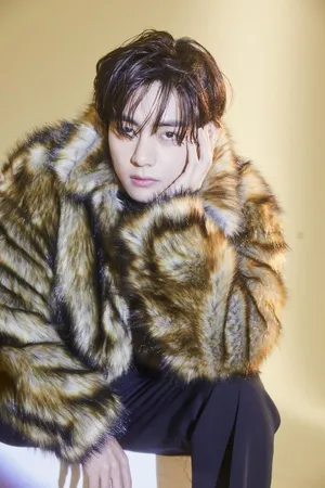 Taehyung For Weverse Magazine Wallpaper