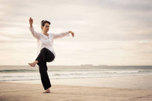 Tai Chi Balancing Exercise Wallpaper