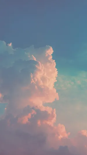 Take In The Calming Sight Of The Aesthetic Cloud Wallpaper