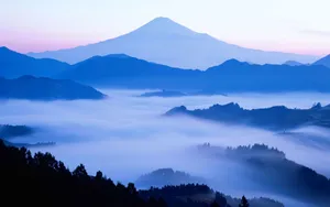 Taking In The Breathtaking Sights Of Blue Mountain Wallpaper