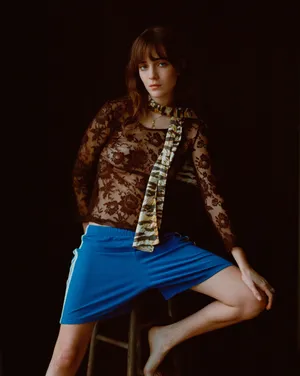 Talia Ryder Elegant Portrait Wallpaper