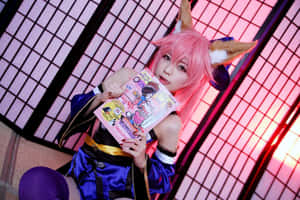 Tamamo No Mae Cosplay With Manga Wallpaper