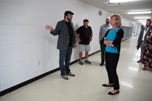 Tammy Baldwin Visiting A Local School Wallpaper