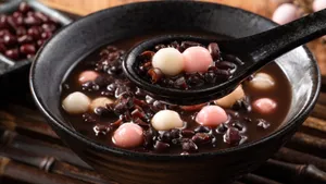 Tangyuan Sweet Red Bean Soup Wallpaper