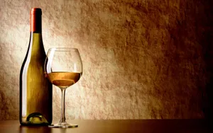 Taste The Refreshing Essence Of White Wine Wallpaper