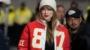 Taylor Swift Sporty Preppy Look Wallpaper