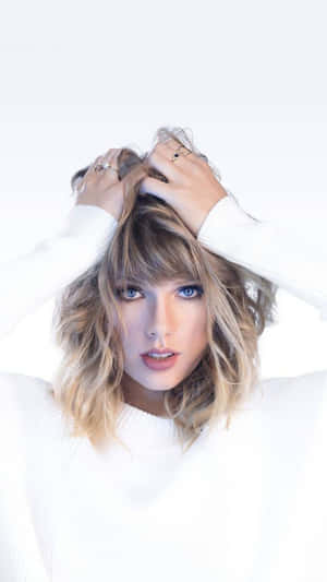 Taylor Swift White Iphone Wallpaper