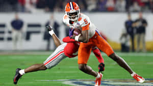 Tee Higgins Clemson Catch Wallpaper