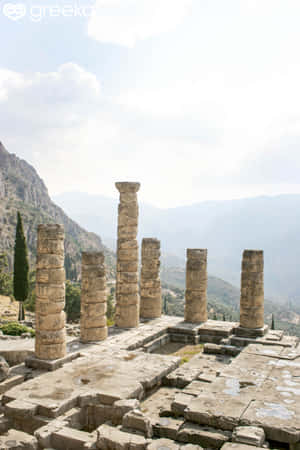 Temple Of Apollo On A Bright Day Wallpaper