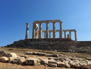 Temple Of Poseidon On A Cliff Wallpaper