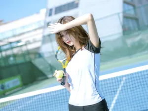 Tennis-playing Chinese Woman Wallpaper