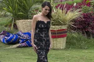 The Bachelorette Becca Kufrin In Garden Wallpaper