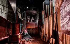 The Dark Ride At Rms Titanic Museum Wallpaper