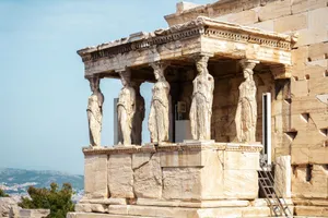 The Female Statues At The Erechtheion Wallpaper