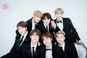 The Globally Renowned K-pop Boy Band Bts Wallpaper