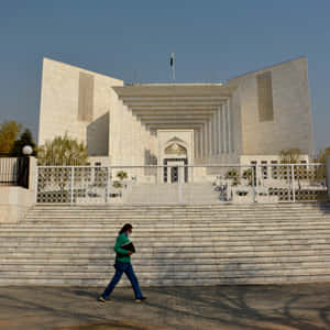 The Majestic Supreme Court Building Of Pakistan Wallpaper