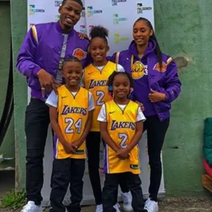 The Prince Family Enjoys Sunday Outings Wallpaper