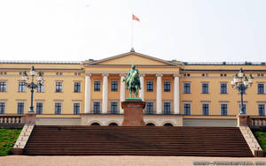 The Royal Palace At Twilight, Oslo Wallpaper