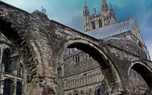 The Stoned Arches Outside Canterbury Cathedral Wallpaper
